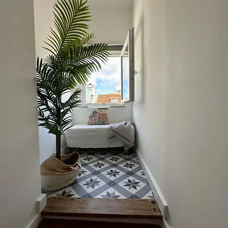 The Canary - Spacious At Downtown With Views Apartamento