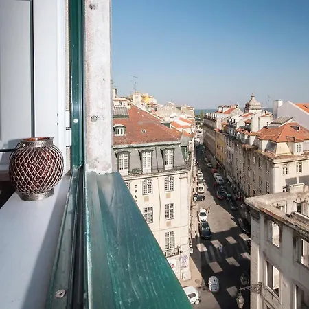 The Canary - Spacious At Downtown With Views * Lisboa